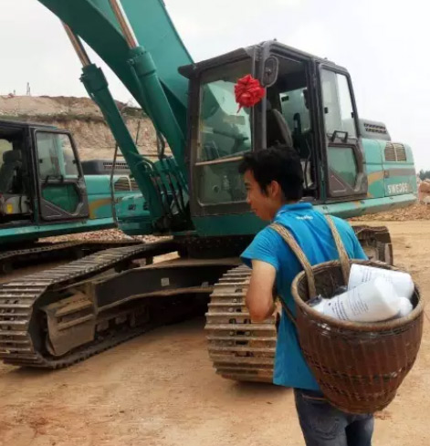 他們，用小小背簍背出山河大情懷