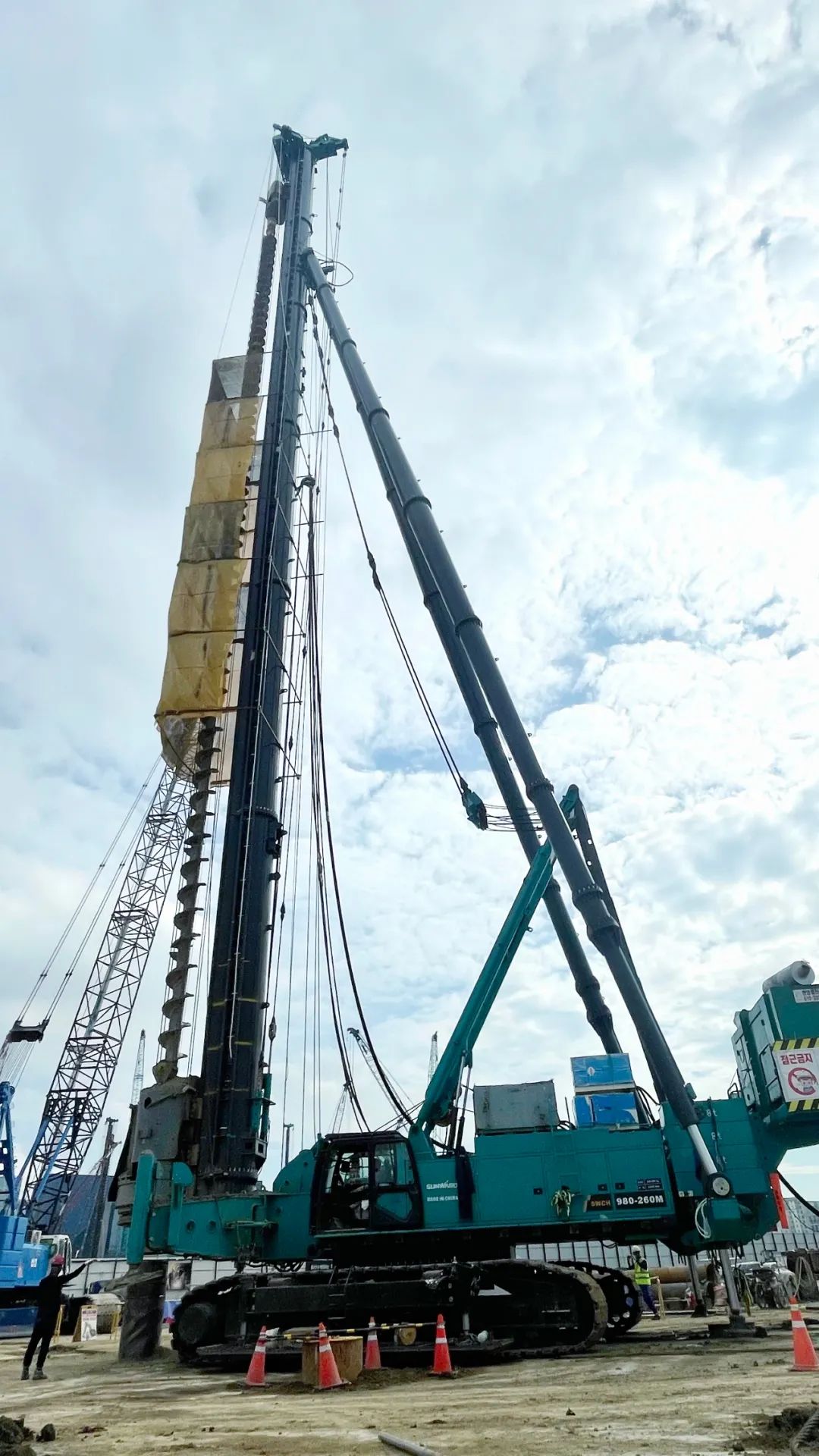 “全球最高樁架”嶄露頭角！山河智能實(shí)力助建韓國(guó)首爾麻古MICE綜合園區(qū)